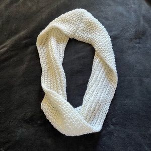 white knitted infinity scarf